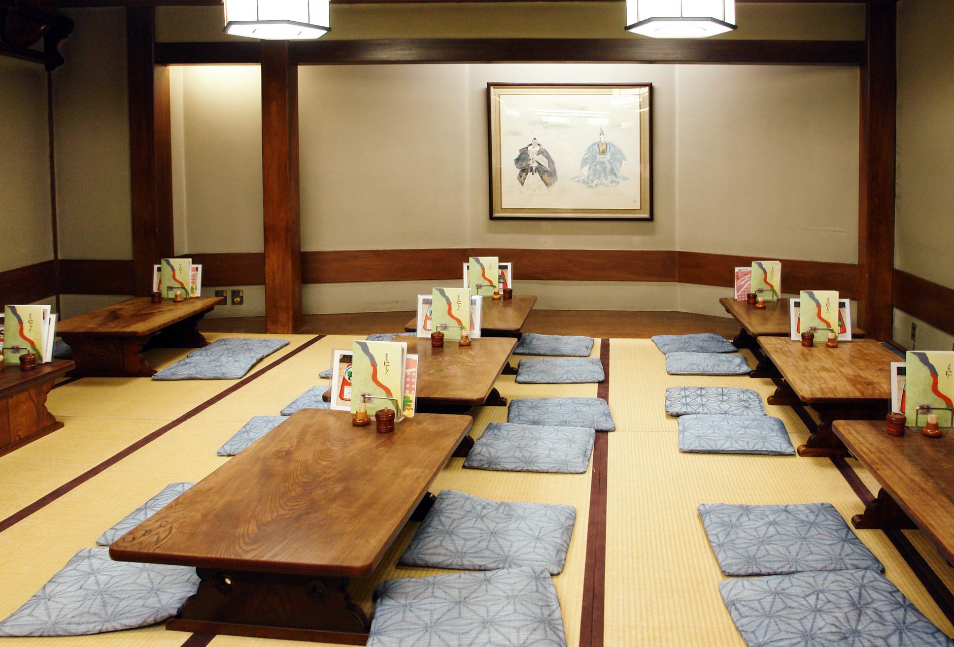 traditional tatami room setup in japan ryokan